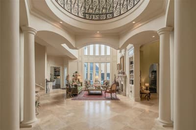 5835 Waggoner Drive, Dallas TX 75230