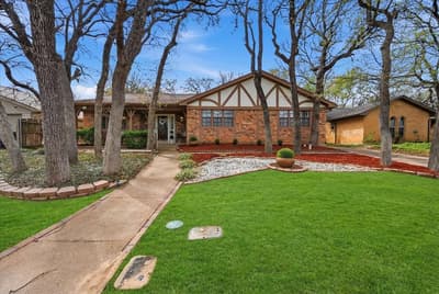 5808 Ridge Drive, Arlington TX 76016 - Photo 2