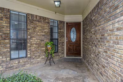 5903 Pleasant Wood Trail, Arlington TX 76016 - Photo 2
