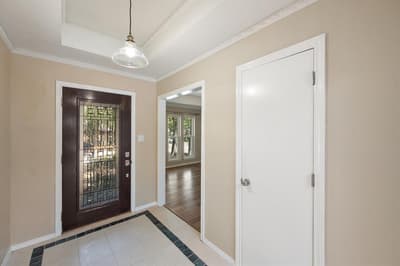 1919 Creek Wood Drive, Arlington TX 76006 - Photo 4