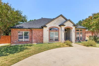 1010 Williams Street, Ennis TX 75119 - Photo 3