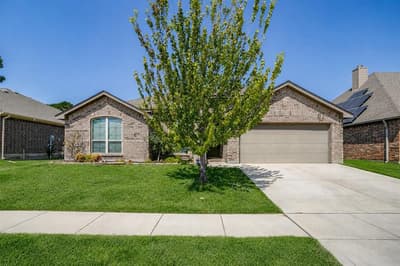213 Marina Drive, Azle TX 76020