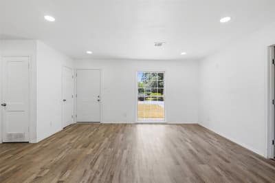 1219 Daisy Lane, Irving TX 75061 - Photo 4
