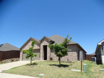 1214 Canterbury Lane, Ennis TX 75119 - Photo 2