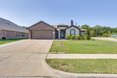 1533 Grassy Meadows Drive, Burleson TX 76058 - Photo 2