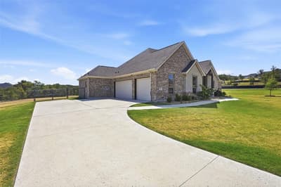300 Spanish Oak Court, Weatherford TX 76085 - Photo 2