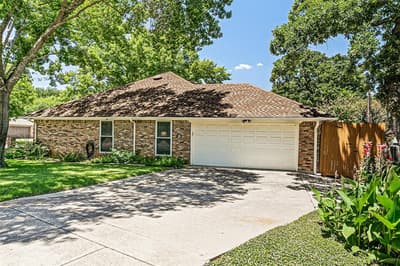 4801 Gaylewood Court, Arlington TX 76017 - Photo 3