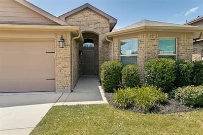 7205 Wavecrest Way, Fort Worth TX 76179 - Photo 3