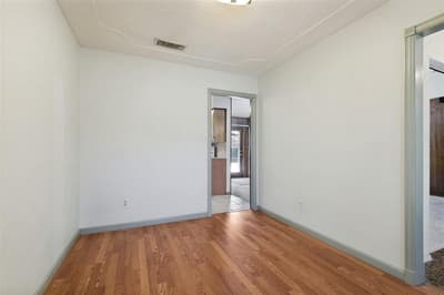 7805 Marlborough Drive W, Fort Worth TX 76134 - Photo 4