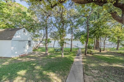 300 Shoreline Drive, Azle TX 76020 - Photo 3