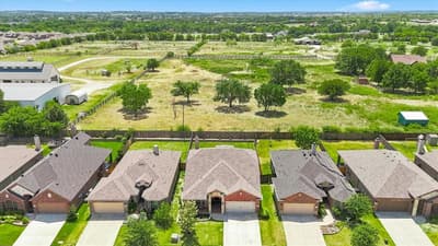 3237 Tamarack Lane, Denton TX 76226 - Photo 3