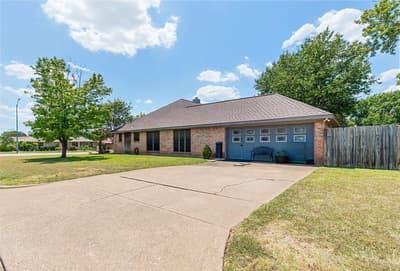 7133 Starnes Road, North Richland Hills TX 76182 - Photo 2