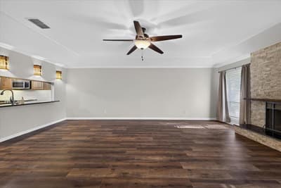 646 St Charles Court, Arlington TX 76013 - Photo 2