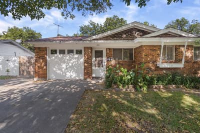 840 Comal Avenue, White Settlement TX 76108 - Photo 2