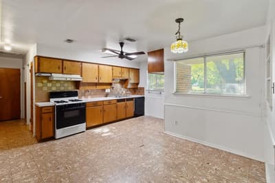 840 Comal Avenue, White Settlement TX 76108 - Photo 5