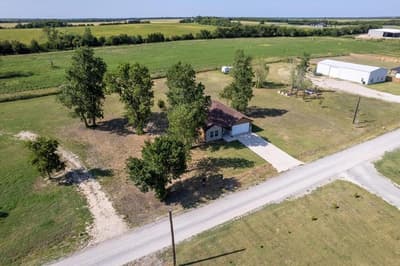 300 Private Road 36008, Honey Grove TX 75446 - Photo 4