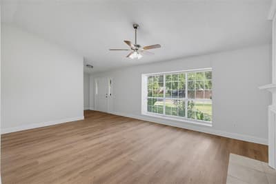 404 Spencer Circle, Grand Prairie TX 75052 - Photo 5
