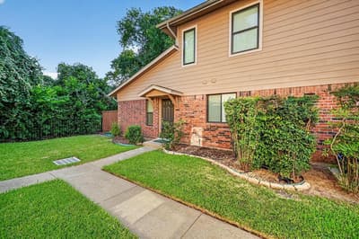 5662 Cedar Creek Drive, Benbrook TX 76109 - Photo 3