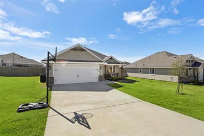 103 Olivia Street, Hillsboro TX 76645 - Photo 2