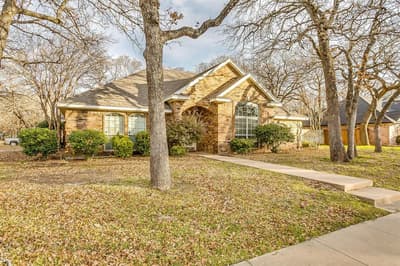 901 Evandale Road, Burleson TX 76028 - Photo 2