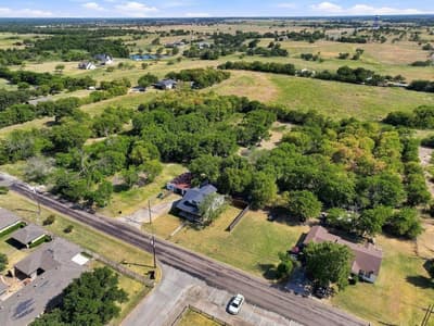 405 E College Street, Gunter TX 75058