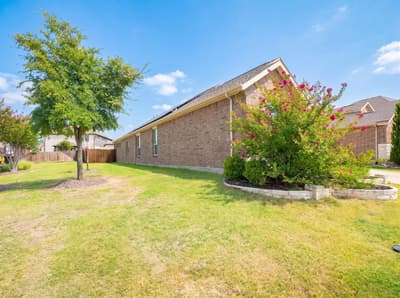 2105 Ella Lane, Carrollton TX 75010 - Photo 4