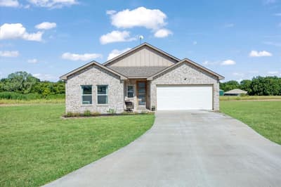 314 Delatorre Street, Trenton TX 75490 - Photo 2