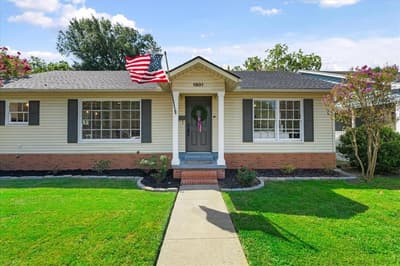 1801 Woodlawn Avenue, Corsicana TX 75110 - Photo 2