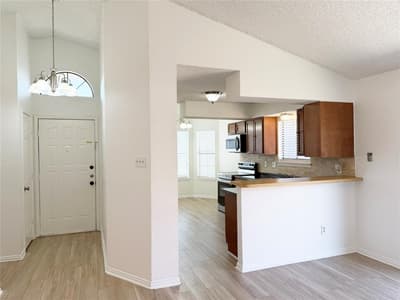 2702 Game Lake Drive, Irving TX 75060 - Photo 3