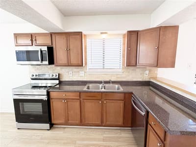 2702 Game Lake Drive, Irving TX 75060 - Photo 5