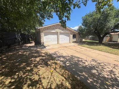4002 Fairbanks Court, Irving TX 75062 - Photo 4