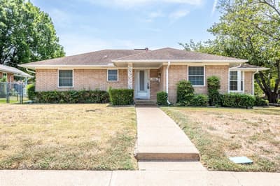 950 SYCAMORE Lane, Lancaster TX 75146 - Photo 2