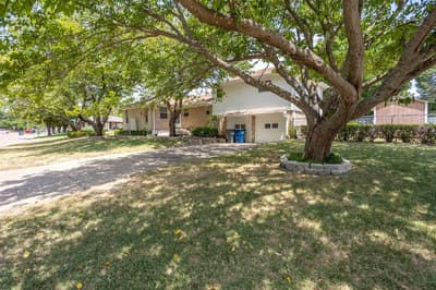 950 SYCAMORE Lane, Lancaster TX 75146 - Photo 3