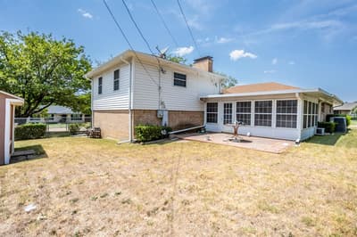 950 SYCAMORE Lane, Lancaster TX 75146 - Photo 4