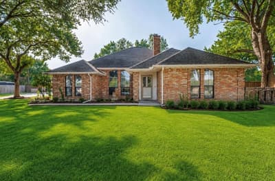 901 Winding Creek Trail, Oak Leaf TX 75154