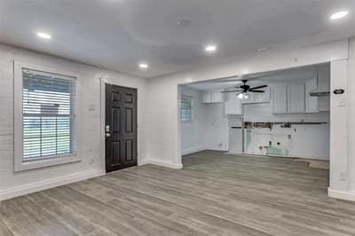 2625 Frazier Avenue, Fort Worth TX 76110 - Photo 4