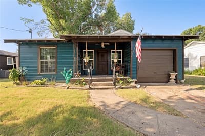 1008 E Russell Avenue, Carrollton TX 75006