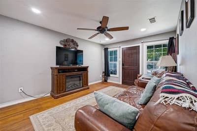 1008 E Russell Avenue, Carrollton TX 75006 - Photo 5
