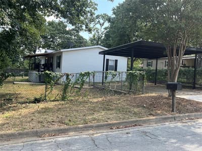 4322 Bradley Lane, Arlington TX 76017 - Photo 2