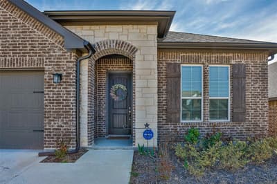 3520 Austin Street, Gainesville TX 76240 - Photo 2