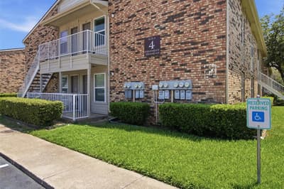 2200 E Trinity Mills Road # 402, Carrollton TX 75006