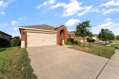 2427 Karnack Drive, Forney TX 75126 - Photo 2