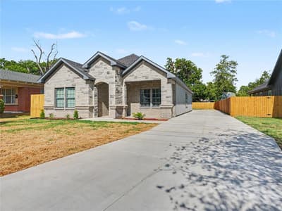 821 S Ayers Avenue, Fort Worth TX 76103 - Photo 2