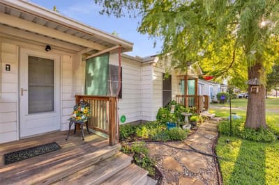 204 W 7th Street, Irving TX 75060 - Photo 4