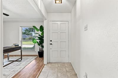 2517 Lawnview Drive, Carrollton TX 75006 - Photo 2