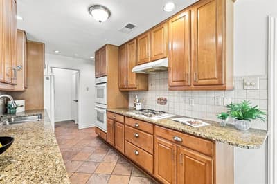 2517 Lawnview Drive, Carrollton TX 75006 - Photo 5