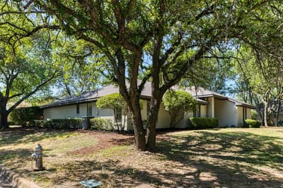 6851 Shorecrest Court, Fort Worth TX 76132 - Photo 2