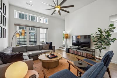 3200 Ross Avenue # 37, Dallas TX 75204 - Photo 2