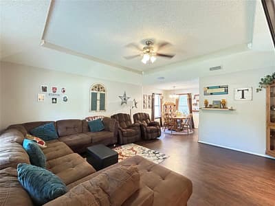 601 Locust Street S, Sulphur Springs TX 75482 - Photo 3