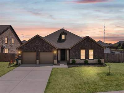 227 Hackney Street, Waxahachie TX 75165